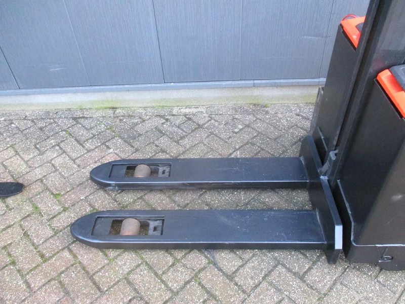 Toyota SWE 080L - Stapelaar: afbeelding 4 Toyota SWE 080L - Stapelaar: afbeelding 4