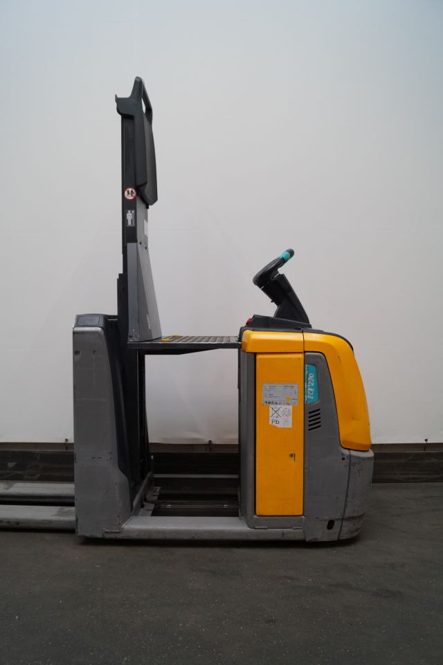 Jungheinrich ECE220HP - Orderverzameltruck: afbeelding 3 Jungheinrich ECE220HP - Orderverzameltruck: afbeelding 3