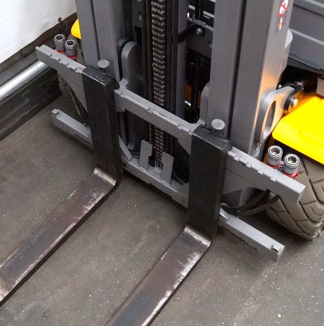 Jungheinrich EFG320 - Elektrische heftruck: afbeelding 3 Jungheinrich EFG320 - Elektrische heftruck: afbeelding 3
