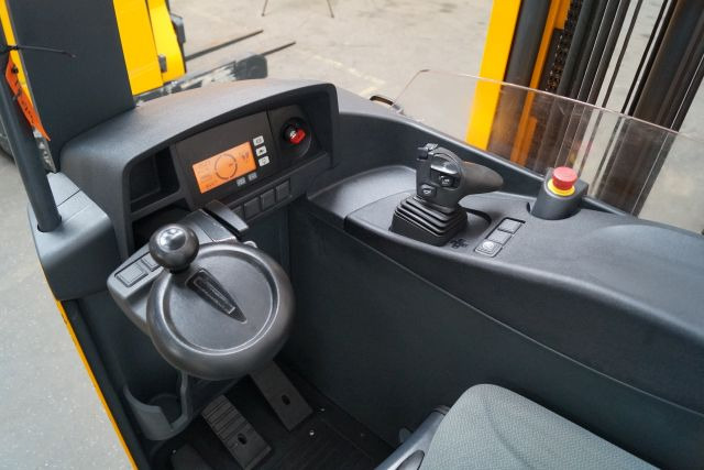 Jungheinrich ETV216 - Reach truck: afbeelding 3 Jungheinrich ETV216 - Reach truck: afbeelding 3