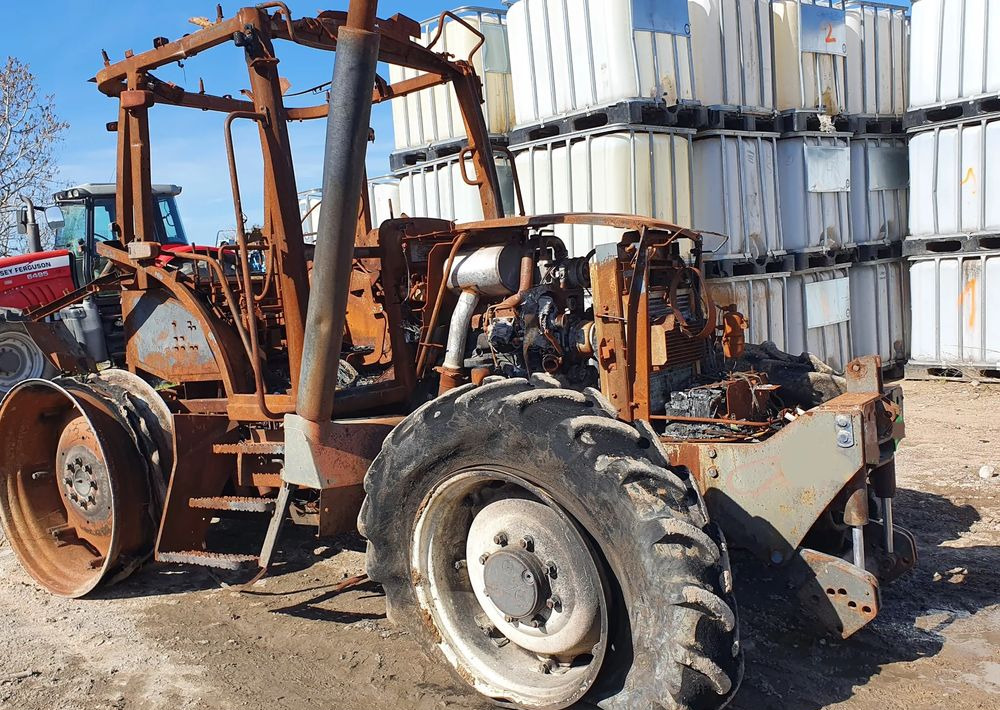 Claas Ares Renault 556 wał blok silnik głowica most zwolnica skrzynia - Versnellingsbak voor Landbouwmachine: afbeelding 1 Claas Ares Renault 556 wał blok silnik głowica most zwolnica skrzynia - Versnellingsbak voor Landbouwmachine: afbeelding 1