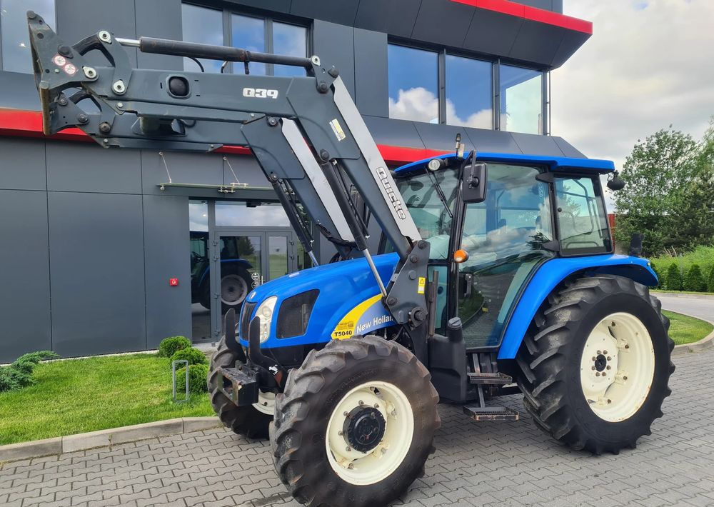 New Holland T5040 - Tractor: afbeelding 1 New Holland T5040 - Tractor: afbeelding 1