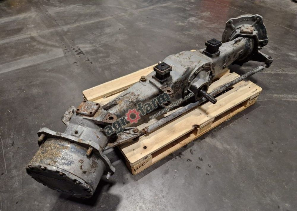 Przedni most Massey Ferguson 2640 - Transmissie: afbeelding 1 Przedni most Massey Ferguson 2640 - Transmissie: afbeelding 1