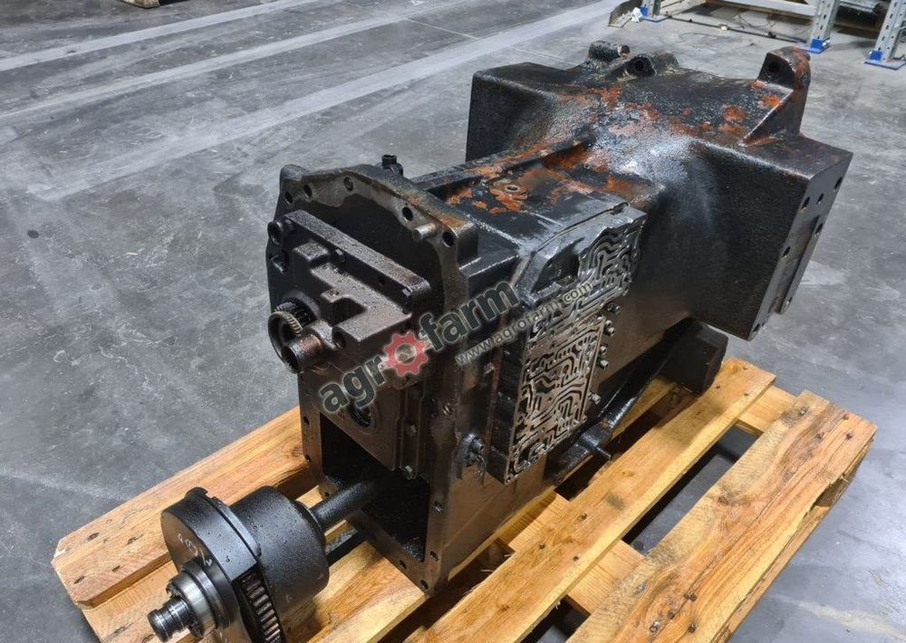 SKRZYNIA BIEGÓW AGROTRON M600 2093419015 - Versnellingsbak: afbeelding 2 SKRZYNIA BIEGÓW AGROTRON M600 2093419015 - Versnellingsbak: afbeelding 2