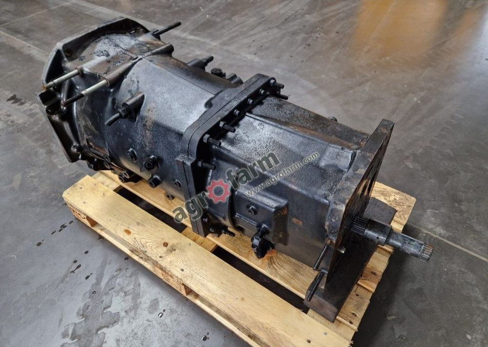 Skrzynia biegów Claas Arion 620 - Versnellingsbak: afbeelding 1 Skrzynia biegów Claas Arion 620 - Versnellingsbak: afbeelding 1