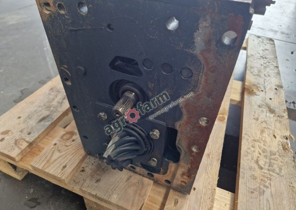 Skrzynia biegów Claas Axos - Versnellingsbak: afbeelding 3 Skrzynia biegów Claas Axos - Versnellingsbak: afbeelding 3