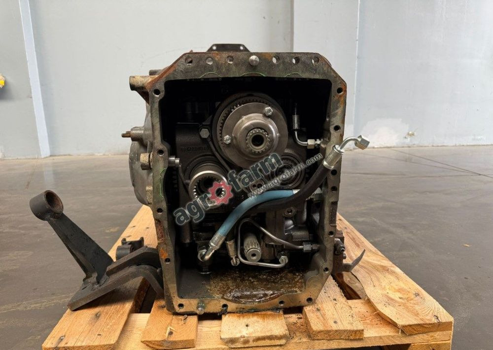 Skrzynia biegów Fendt 209 Vario S3 - Versnellingsbak: afbeelding 2 Skrzynia biegów Fendt 209 Vario S3 - Versnellingsbak: afbeelding 2