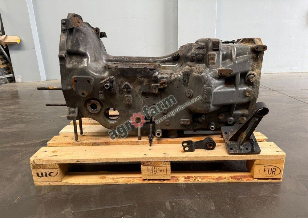 Skrzynia biegów Fendt 209 Vario S3 - Versnellingsbak: afbeelding 4 Skrzynia biegów Fendt 209 Vario S3 - Versnellingsbak: afbeelding 4