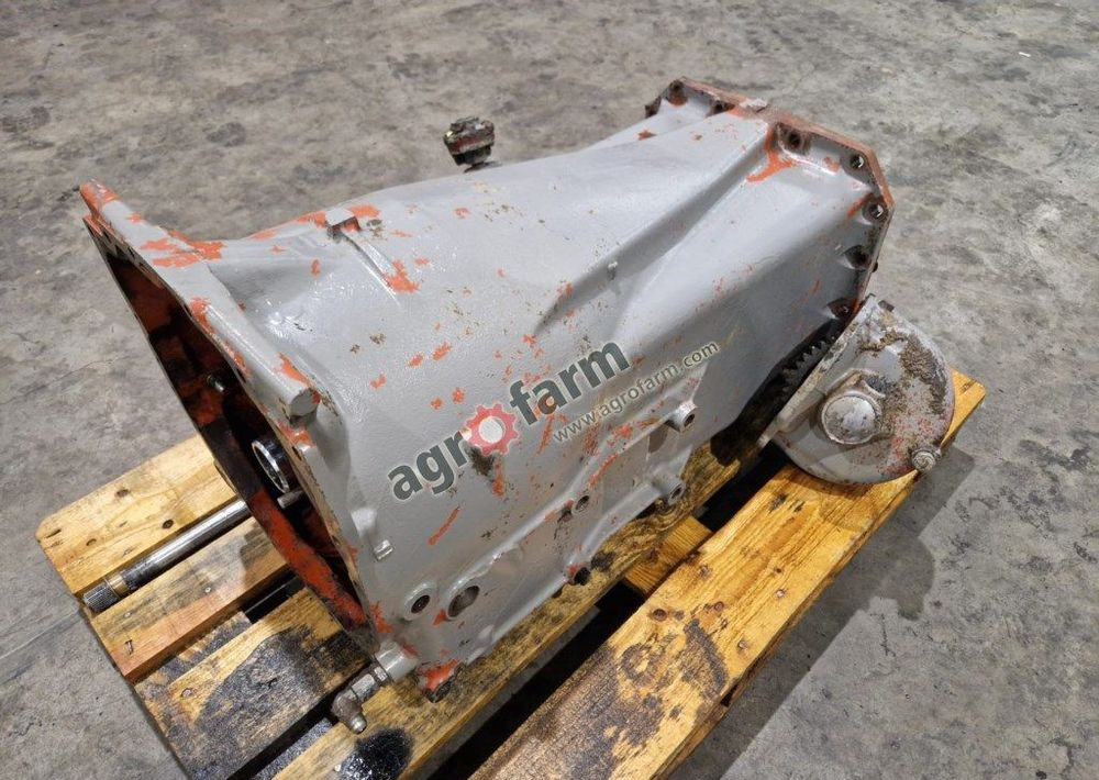Skrzynia biegów Massey Ferguson 2640 - Versnellingsbak: afbeelding 3 Skrzynia biegów Massey Ferguson 2640 - Versnellingsbak: afbeelding 3