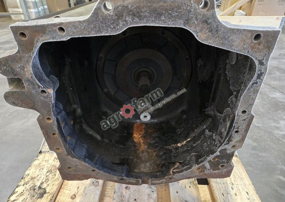 Skrzynia biegów Massey Ferguson 5609 - Versnellingsbak: afbeelding 4 Skrzynia biegów Massey Ferguson 5609 - Versnellingsbak: afbeelding 4
