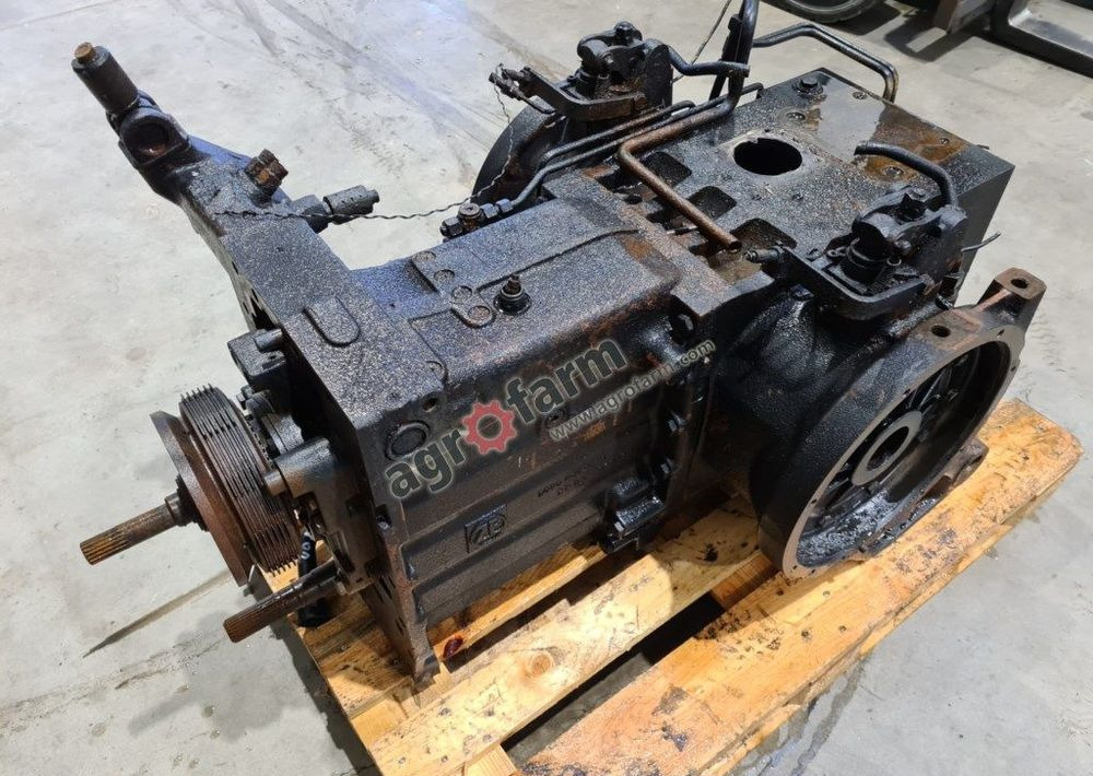 Skrzynia biegów, most tylny Deutz Agrotron 100 - Versnellingsbak: afbeelding 1 Skrzynia biegów, most tylny Deutz Agrotron 100 - Versnellingsbak: afbeelding 1