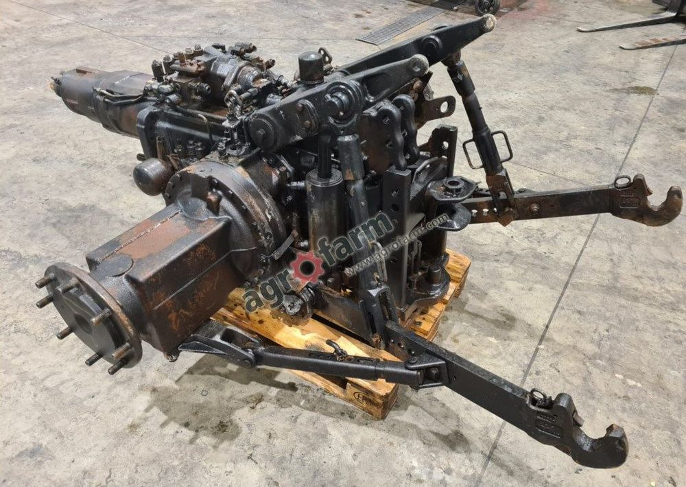 Skrzynia biegów, most tylny Valtra N111 TB07881 - Versnellingsbak: afbeelding 3 Skrzynia biegów, most tylny Valtra N111 TB07881 - Versnellingsbak: afbeelding 3