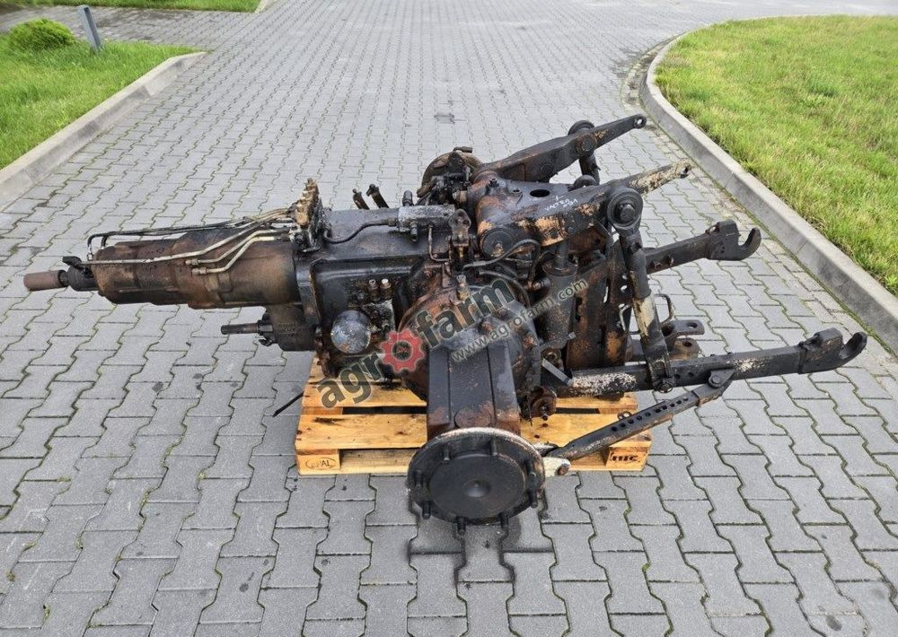 Skrzynia biegów, most tylny Valtra N91 TB07881 - Versnellingsbak: afbeelding 2 Skrzynia biegów, most tylny Valtra N91 TB07881 - Versnellingsbak: afbeelding 2