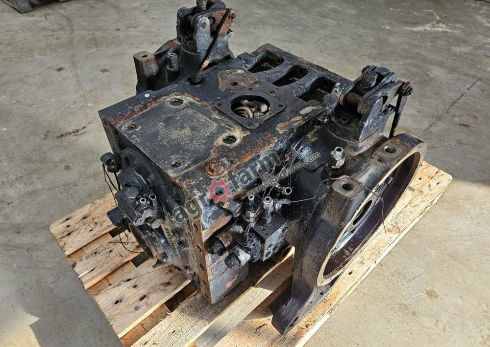 TYLNY MOST DEUTZ FAHR AGROTRON 80 - Transmissie: afbeelding 1 TYLNY MOST DEUTZ FAHR AGROTRON 80 - Transmissie: afbeelding 1