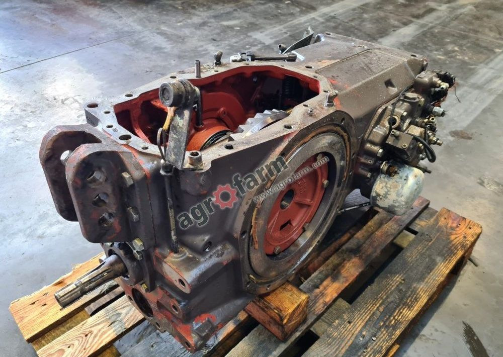 TYLNY MOST MASSEY FERGUSON 6130 0300B01 - Achterass: afbeelding 1 TYLNY MOST MASSEY FERGUSON 6130 0300B01 - Achterass: afbeelding 1