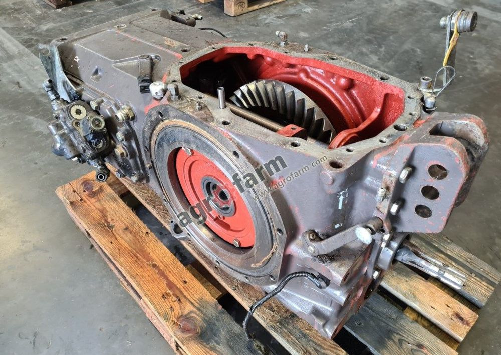 TYLNY MOST MASSEY FERGUSON 6130 0300B01 - Achterass: afbeelding 4 TYLNY MOST MASSEY FERGUSON 6130 0300B01 - Achterass: afbeelding 4