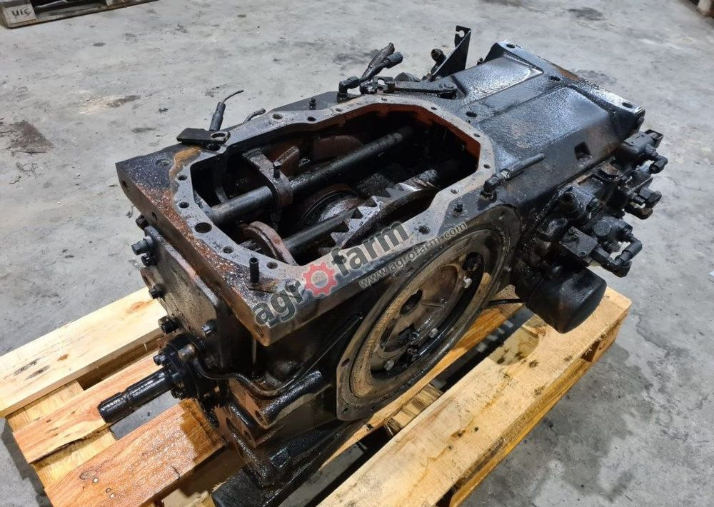 TYLNY MOST MASSEY FERGUSON 6130 851B1 - Achterass: afbeelding 3 TYLNY MOST MASSEY FERGUSON 6130 851B1 - Achterass: afbeelding 3