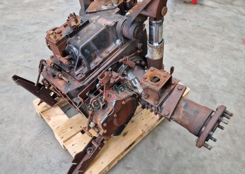 Tylny most Claas Celtis 7700098371 - Transmissie: afbeelding 1 Tylny most Claas Celtis 7700098371 - Transmissie: afbeelding 1