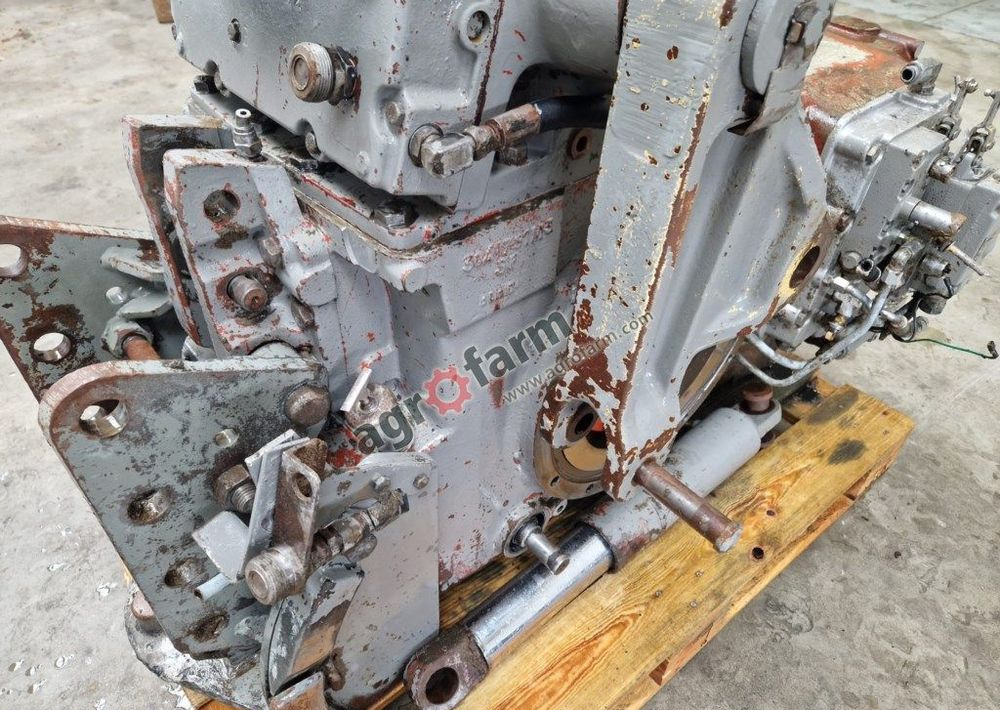 Tylny most Massey Ferguson 2640 - Transmissie: afbeelding 2 Tylny most Massey Ferguson 2640 - Transmissie: afbeelding 2