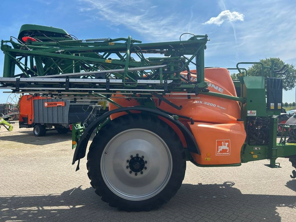 Amazone UX 3200 Super - Getrokken veldspuit: afbeelding 3 Amazone UX 3200 Super - Getrokken veldspuit: afbeelding 3