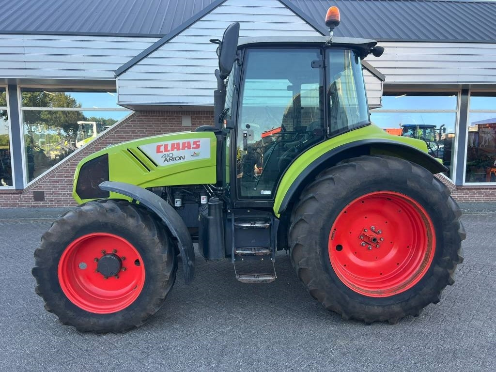 Claas Arion 410 - Tractor: afbeelding 2 Claas Arion 410 - Tractor: afbeelding 2