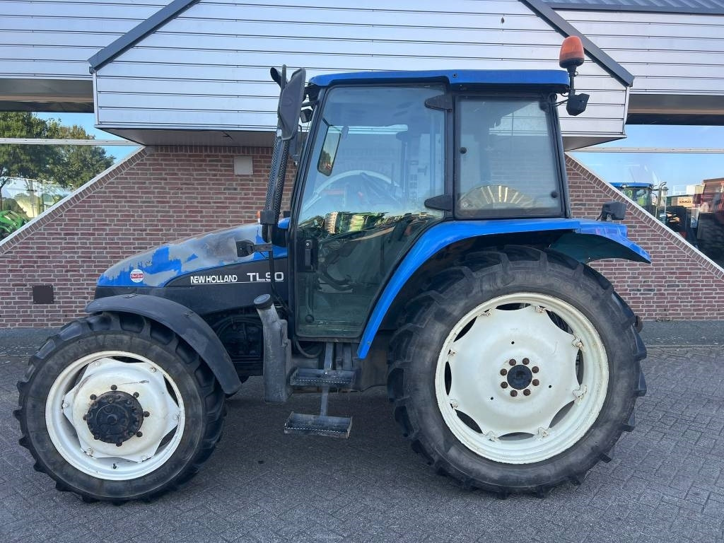 New Holland TL 90 - Tractor: afbeelding 2 New Holland TL 90 - Tractor: afbeelding 2
