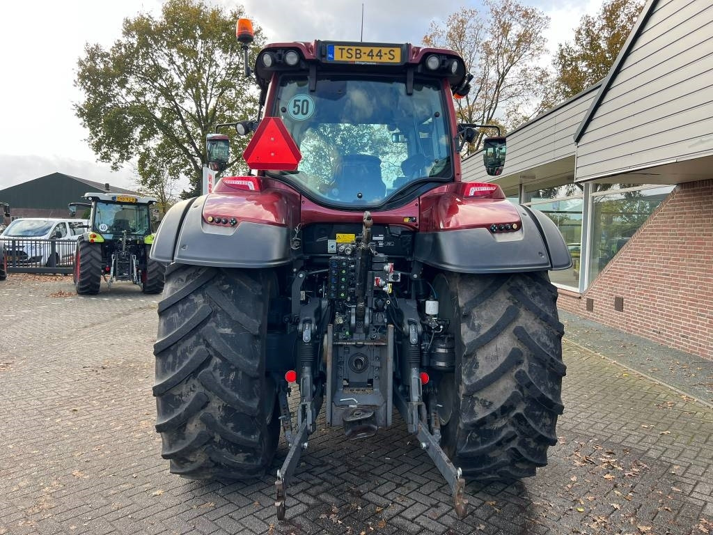 Valtra T 174 Versu - Tractor: afbeelding 4 Valtra T 174 Versu - Tractor: afbeelding 4