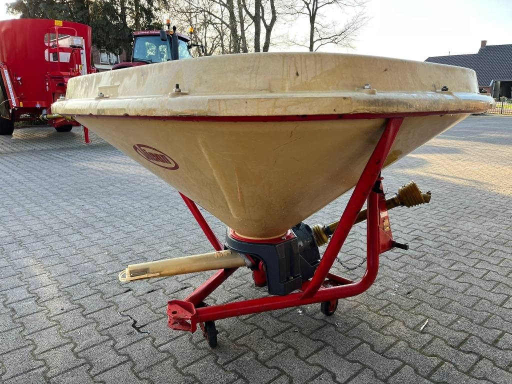 Vicon Pendelstrooier - Kunstmeststrooier: afbeelding 4 Vicon Pendelstrooier - Kunstmeststrooier: afbeelding 4