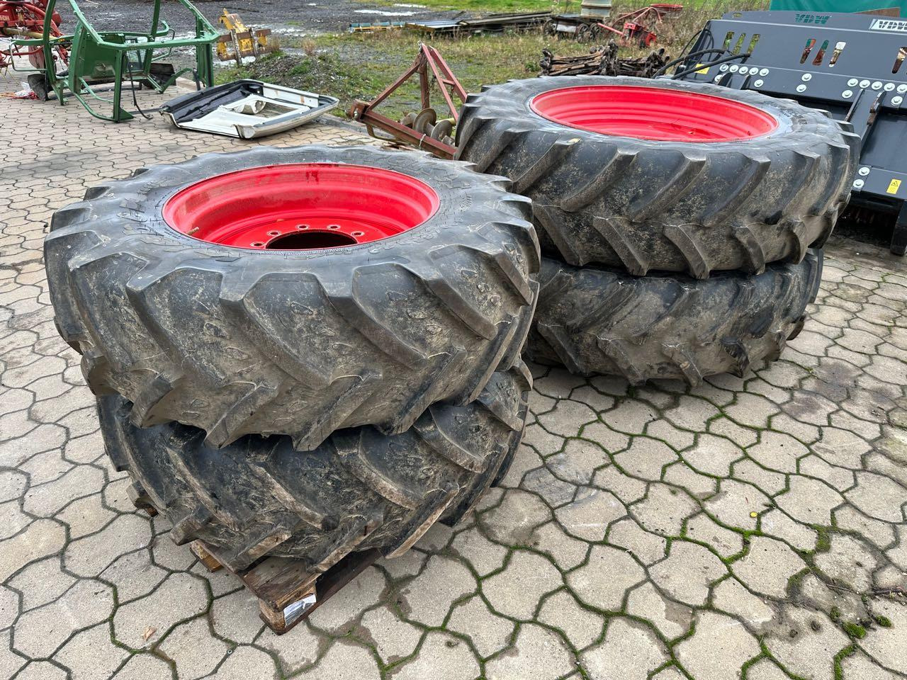 Firestone Komplettsatz 420/85 R30 + 460/85 R42 - Band: afbeelding 2 Firestone Komplettsatz 420/85 R30 + 460/85 R42 - Band: afbeelding 2