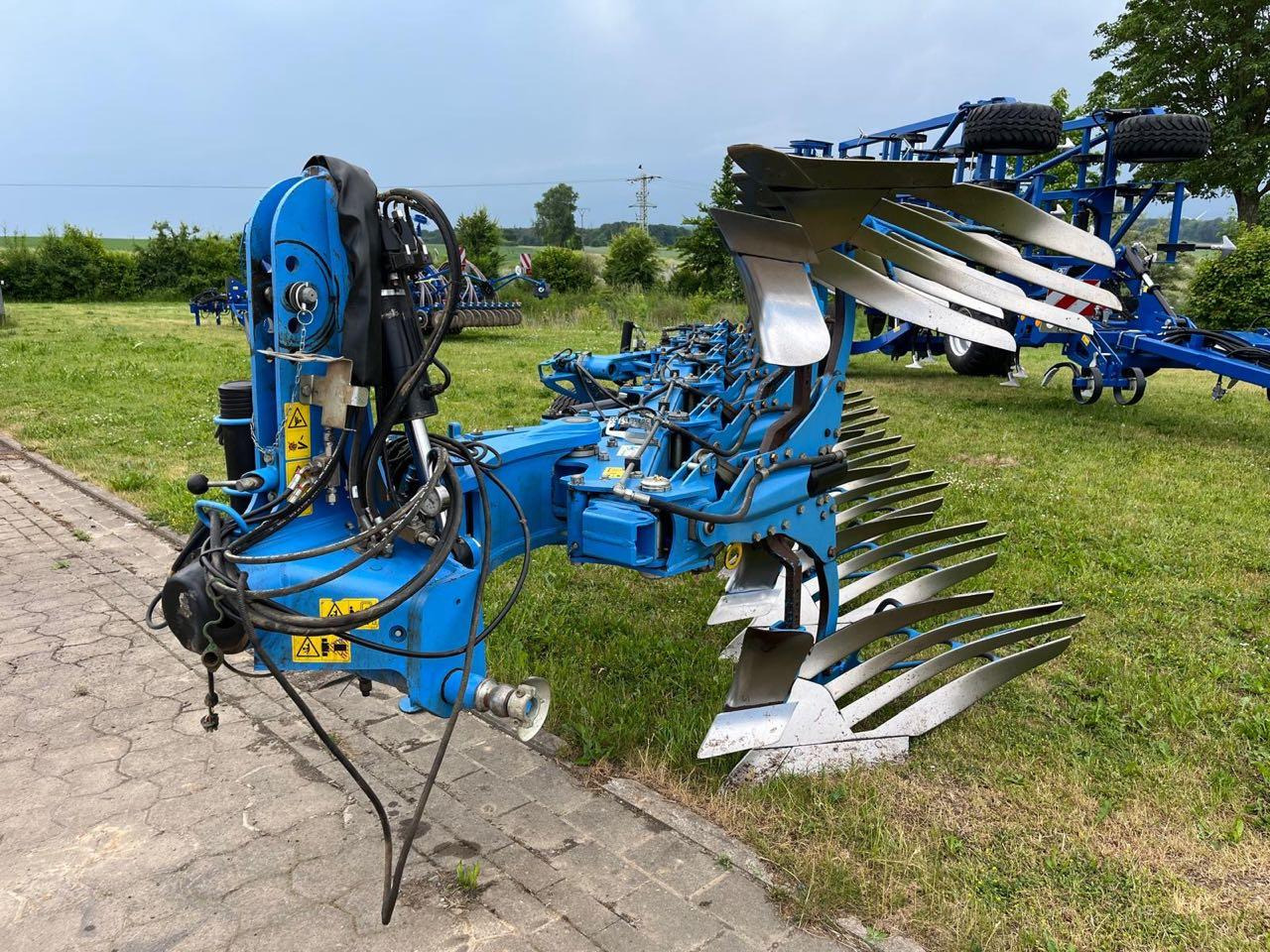 Lemken Juwel 8 V T 5 + 1 L 100 TurnControl - Ploeg: afbeelding 2 Lemken Juwel 8 V T 5 + 1 L 100 TurnControl - Ploeg: afbeelding 2