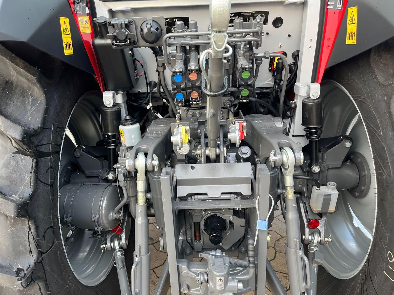 Massey Ferguson 5M.115 Dyna-4 Essential - Tractor: afbeelding 5 Massey Ferguson 5M.115 Dyna-4 Essential - Tractor: afbeelding 5