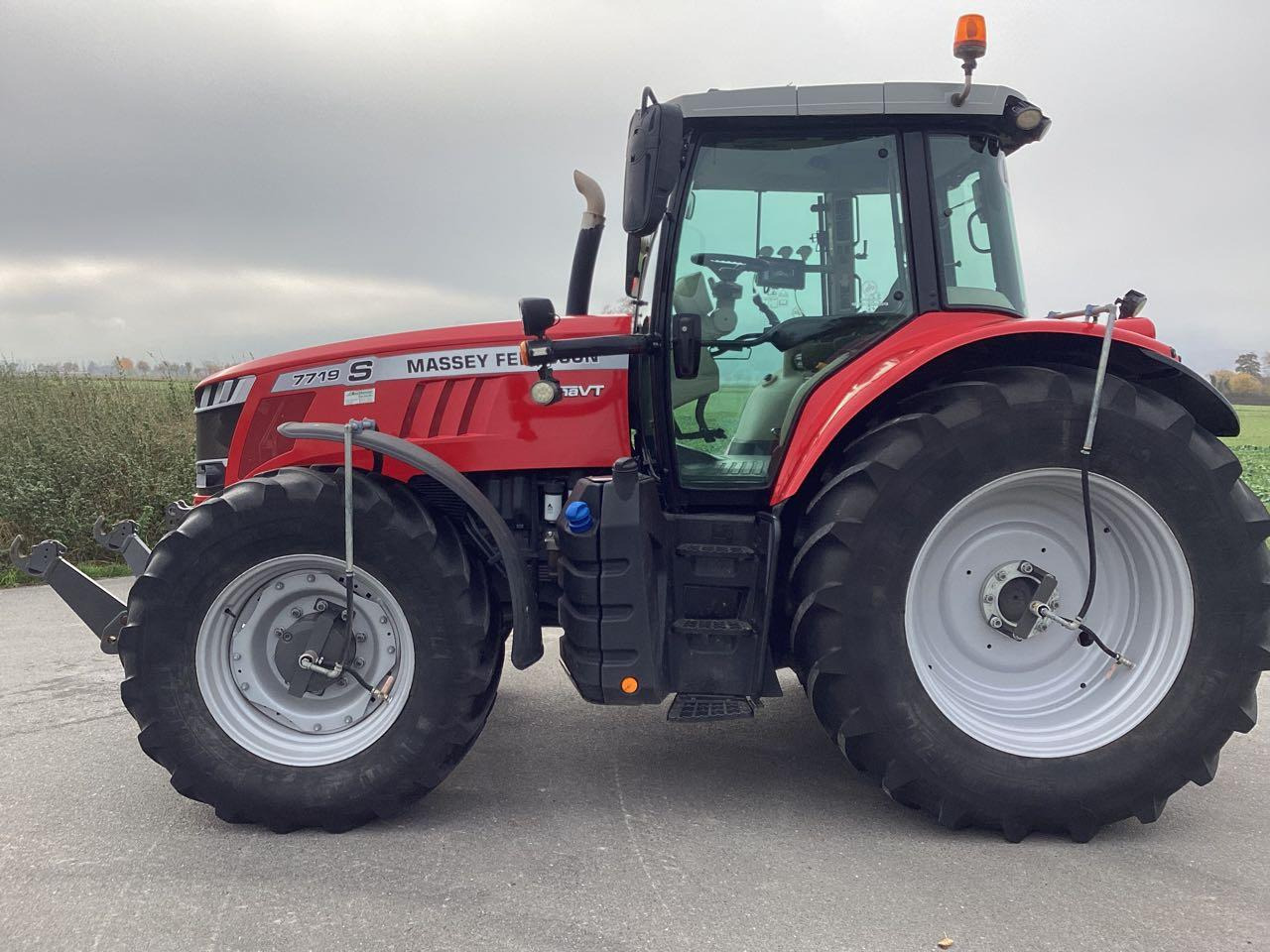 Massey Ferguson 7719 Dyna - VT - Tractor: afbeelding 2 Massey Ferguson 7719 Dyna - VT - Tractor: afbeelding 2
