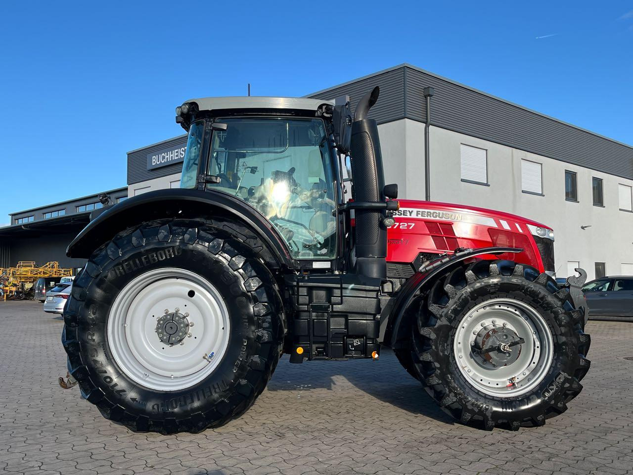 Massey Ferguson 8727 Dyna-VT - Tractor: afbeelding 1 Massey Ferguson 8727 Dyna-VT - Tractor: afbeelding 1