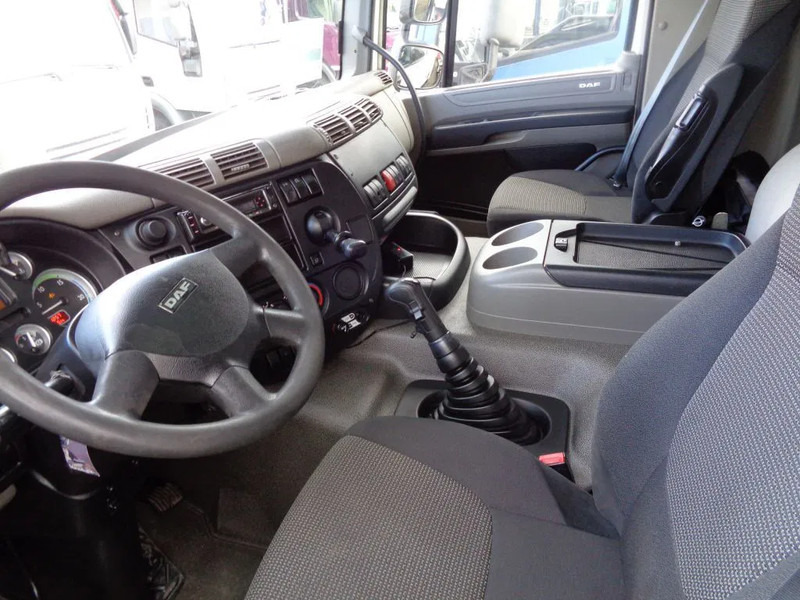 DAF CF 85.460 + Euro 5 + JKB Kennis Type 20.000 Crane + Pto + discounted from 49.500,- - Kraanwagen: afbeelding 5 DAF CF 85.460 + Euro 5 + JKB Kennis Type 20.000 Crane + Pto + discounted from 49.500,- - Kraanwagen: afbeelding 5