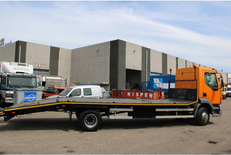 DAF LF 55.220 + HYDROLIC RAMPS + MANUAL - Autovrachtwagen vrachtwagen: afbeelding 5 DAF LF 55.220 + HYDROLIC RAMPS + MANUAL - Autovrachtwagen vrachtwagen: afbeelding 5