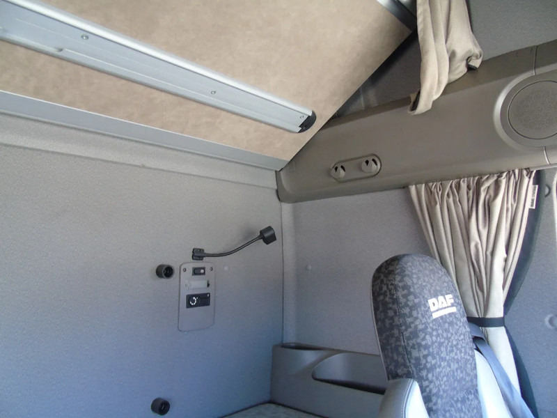 DAF XF 105 .460 + MANUAL + EURO 5 - Bakwagen: afbeelding 5 DAF XF 105 .460 + MANUAL + EURO 5 - Bakwagen: afbeelding 5