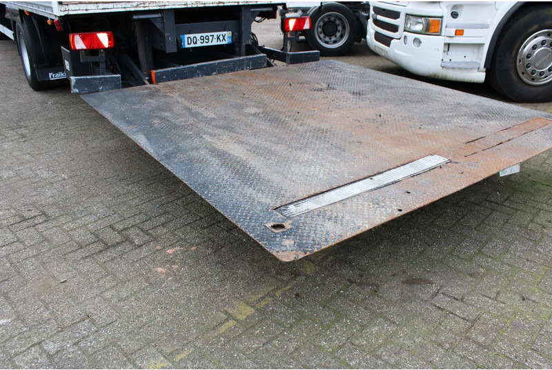Bakwagen Iveco Eurocargo 160e25 + lift + euro 6: afbeelding 12