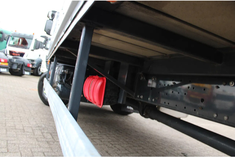 Bakwagen Iveco Eurocargo 160e25 + lift + euro 6: afbeelding 17