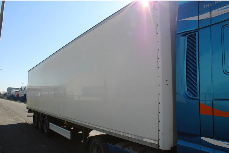 Kässbohrer 3x axle + bpw - Gesloten oplegger: afbeelding 2 Kässbohrer 3x axle + bpw - Gesloten oplegger: afbeelding 2