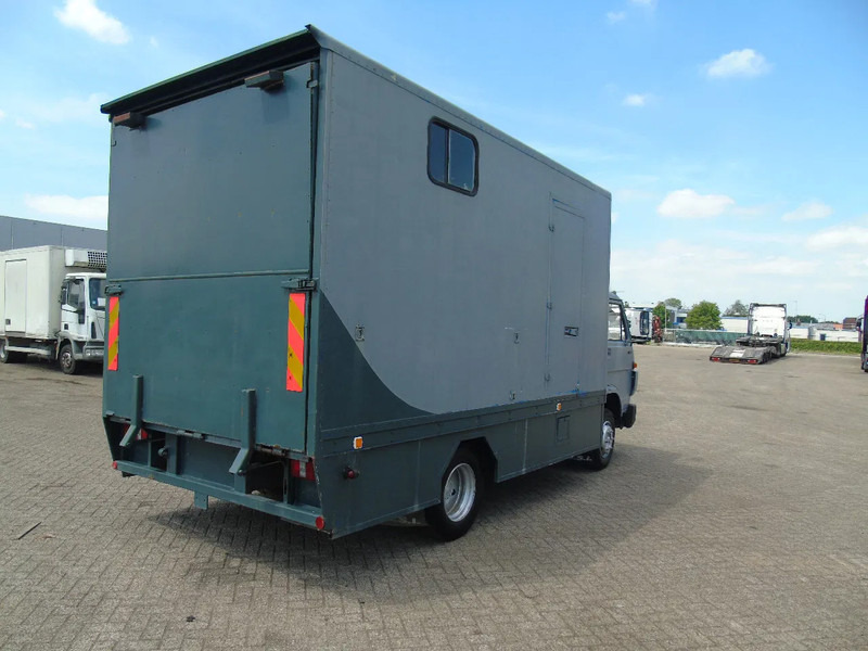 Paardenvrachtwagen MAN 10 .150 + 2-3 HORSES + MANUAL: afbeelding 10