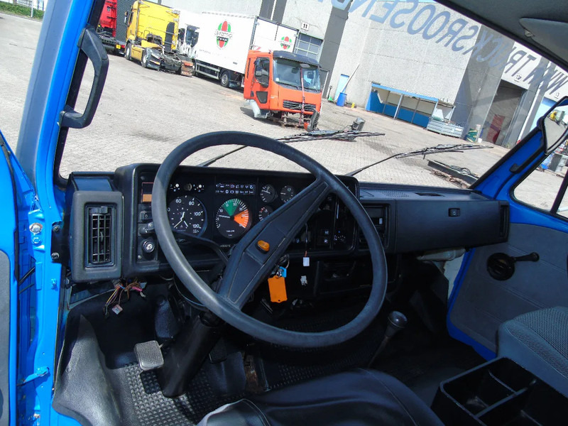 Paardenvrachtwagen MAN 10 .150 + 2-3 HORSES + MANUAL: afbeelding 16