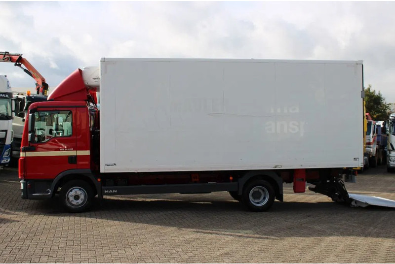 MAN TGL 8.220 + MANUAL - Koelwagen vrachtwagen: afbeelding 5 MAN TGL 8.220 + MANUAL - Koelwagen vrachtwagen: afbeelding 5
