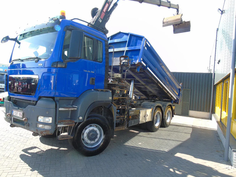 MAN TGS 26.360 + 6X6 + 3 SIDE + HIAB 144 ES 3 HIDUO + EURO 5 COMPLETE - Kipper vrachtwagen, Kraanwagen: afbeelding 2 MAN TGS 26.360 + 6X6 + 3 SIDE + HIAB 144 ES 3 HIDUO + EURO 5 COMPLETE - Kipper vrachtwagen, Kraanwagen: afbeelding 2