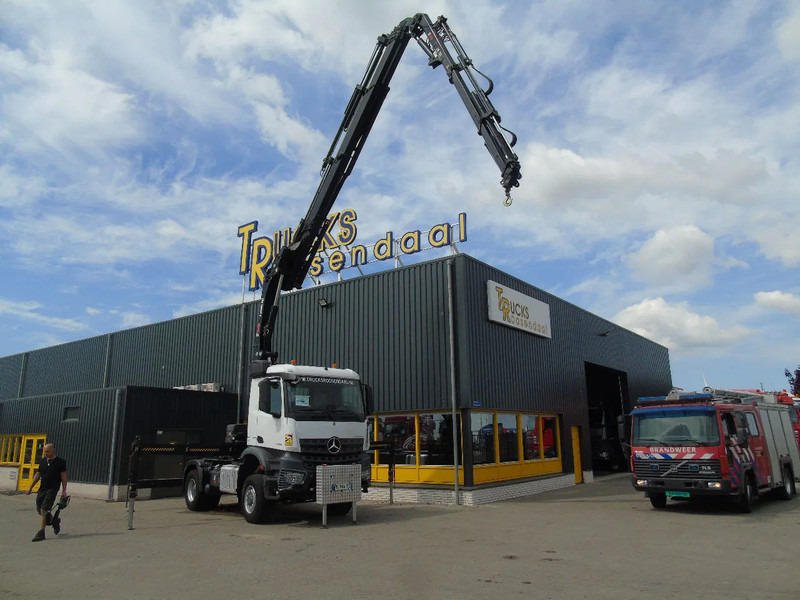 Mercedes-Benz Arocs 2051 + 4X4 + HIAB 302 E6 / JIB 70 X 4 + 10 EXTENTSIONS (512hours) - Kraanwagen: afbeelding 3 Mercedes-Benz Arocs 2051 + 4X4 + HIAB 302 E6 / JIB 70 X 4 + 10 EXTENTSIONS (512hours) - Kraanwagen: afbeelding 3