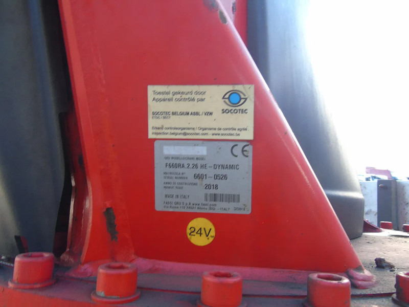 Mercedes-Benz Arocs 3251 + FASSI 660RA .26.HE 6x Extensions + 4x JIB + 8x4 + remote - Kraanwagen: afbeelding 5 Mercedes-Benz Arocs 3251 + FASSI 660RA .26.HE 6x Extensions + 4x JIB + 8x4 + remote - Kraanwagen: afbeelding 5