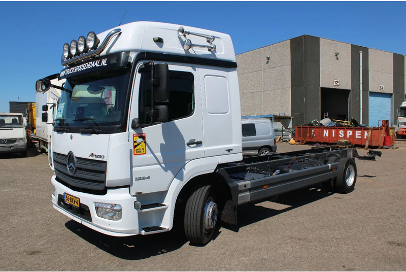 Mercedes-Benz Atego 1224 + euro 6 + 6 CYLINDER - Chassis vrachtwagen: afbeelding 2 Mercedes-Benz Atego 1224 + euro 6 + 6 CYLINDER - Chassis vrachtwagen: afbeelding 2