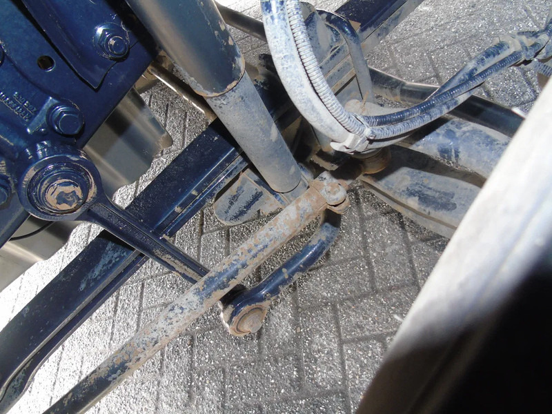 Vacuümwagen Mercedes-Benz Atego 1923 + 8.800 liter INOX + complete pump/tipper/functional + EURO 2: afbeelding 14 Vacuümwagen Mercedes-Benz Atego 1923 + 8.800 liter INOX + complete pump/tipper/functional + EURO 2: afbeelding 14