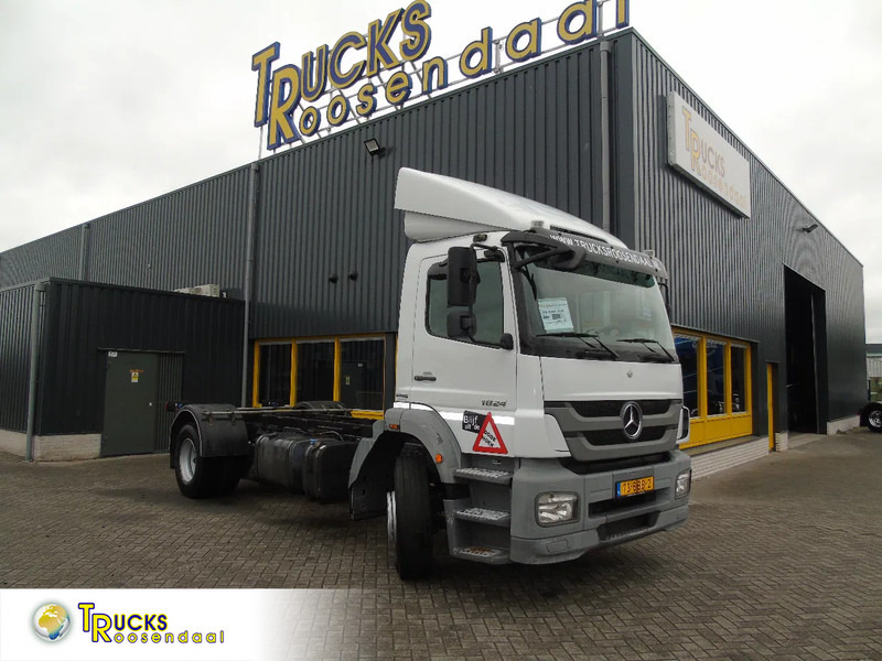 Mercedes-Benz Axor 1824 + EURO 5 + 18T + ENGINE HYDROLIC SYSTEM - Chassis vrachtwagen: afbeelding 1 Mercedes-Benz Axor 1824 + EURO 5 + 18T + ENGINE HYDROLIC SYSTEM - Chassis vrachtwagen: afbeelding 1