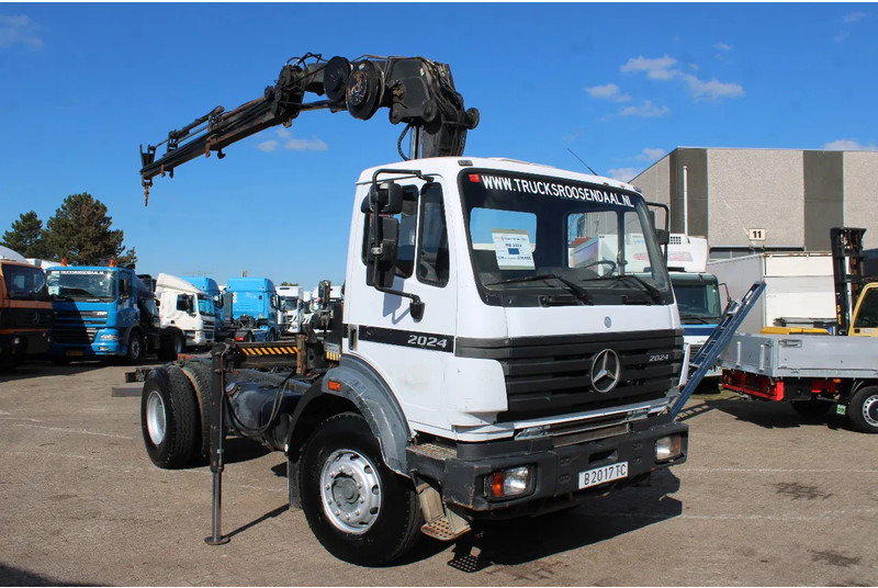 Mercedes-Benz SK 2024 + HIAB 125 + MANUAL - Kraanwagen: afbeelding 3 Mercedes-Benz SK 2024 + HIAB 125 + MANUAL - Kraanwagen: afbeelding 3