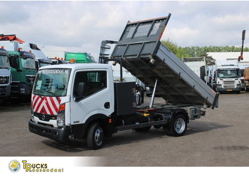 Nissan 45.13 + EURO 4 + KIPPER + MANUAL - Kipper vrachtwagen: afbeelding 1 Nissan 45.13 + EURO 4 + KIPPER + MANUAL - Kipper vrachtwagen: afbeelding 1
